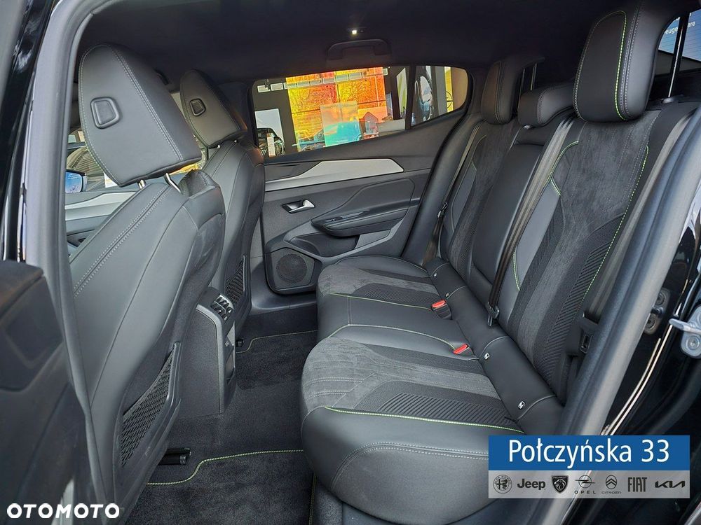 Peugeot 408 - 15