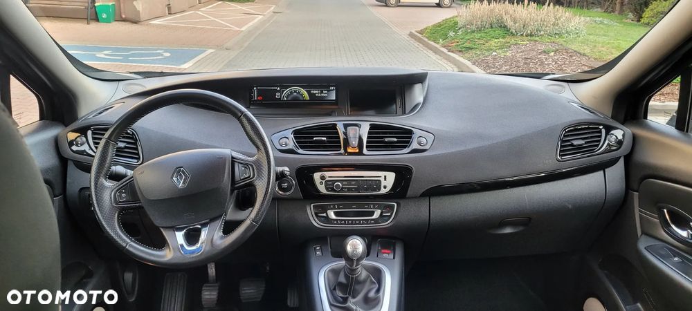 Renault Grand Scenic - 10