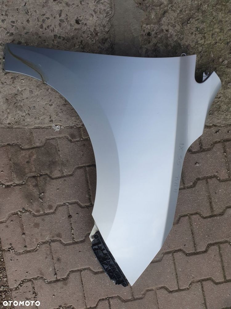 BŁOTNIK PRAWY przód przedni Hyundai ix35 lakier RAH srebrny - 1