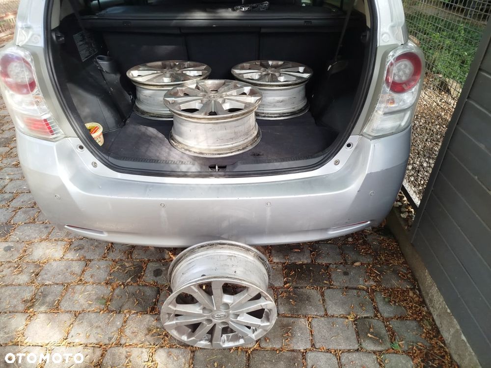 Toyota Verso 2.0 D-4D 2010 7os - 5