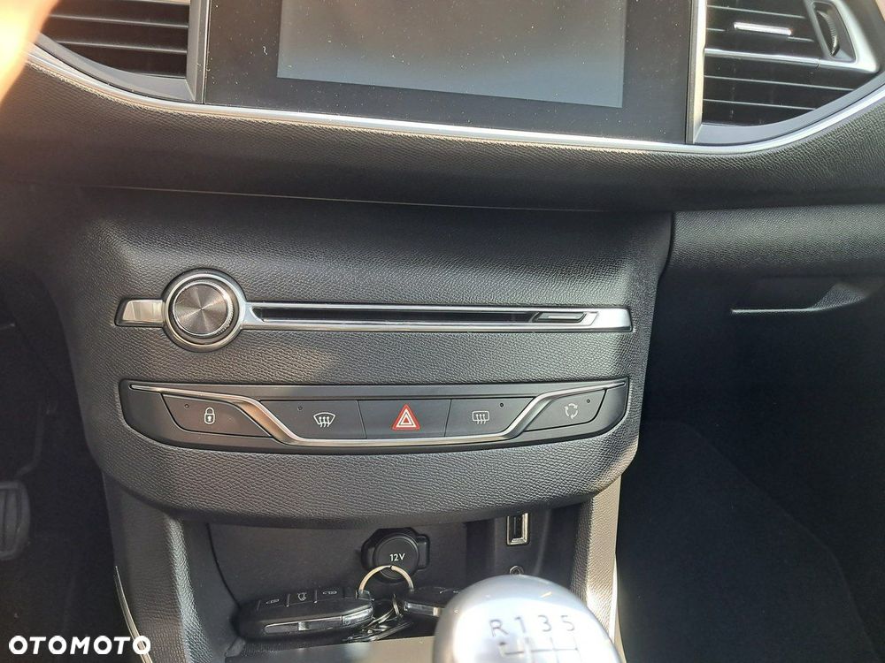 Peugeot 308 - 17
