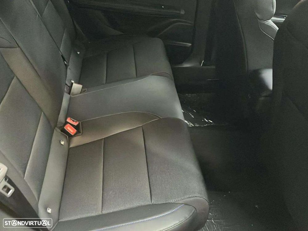 MG MG4 64 kWh Luxury - 15