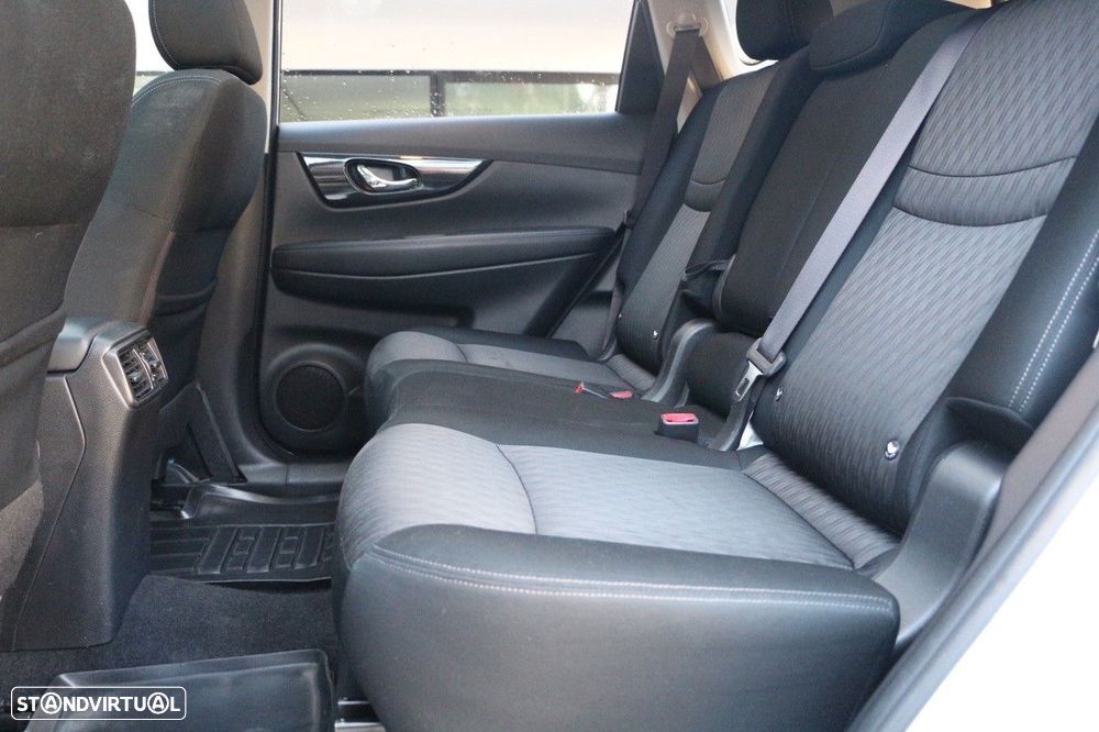 Nissan X-Trail 1.3 DIG-T Tekna 7L DCT - 17