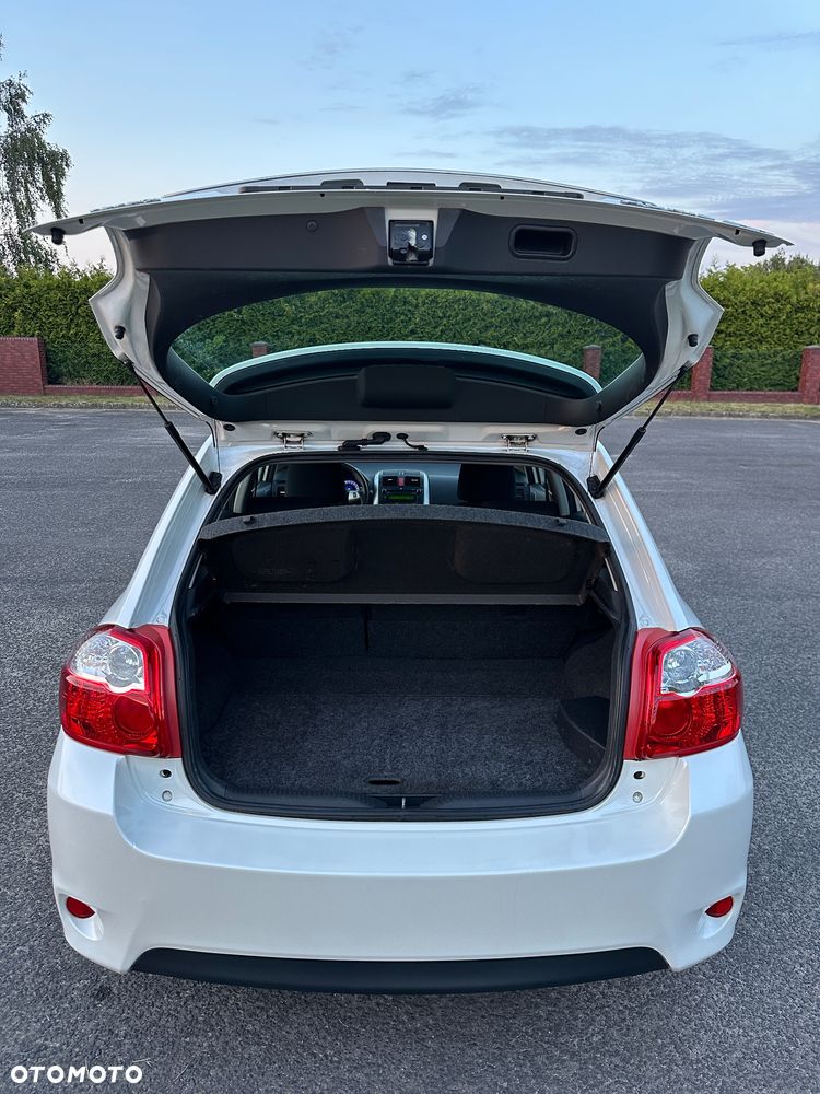 Toyota Auris Hybrid 135 Prestige - 34