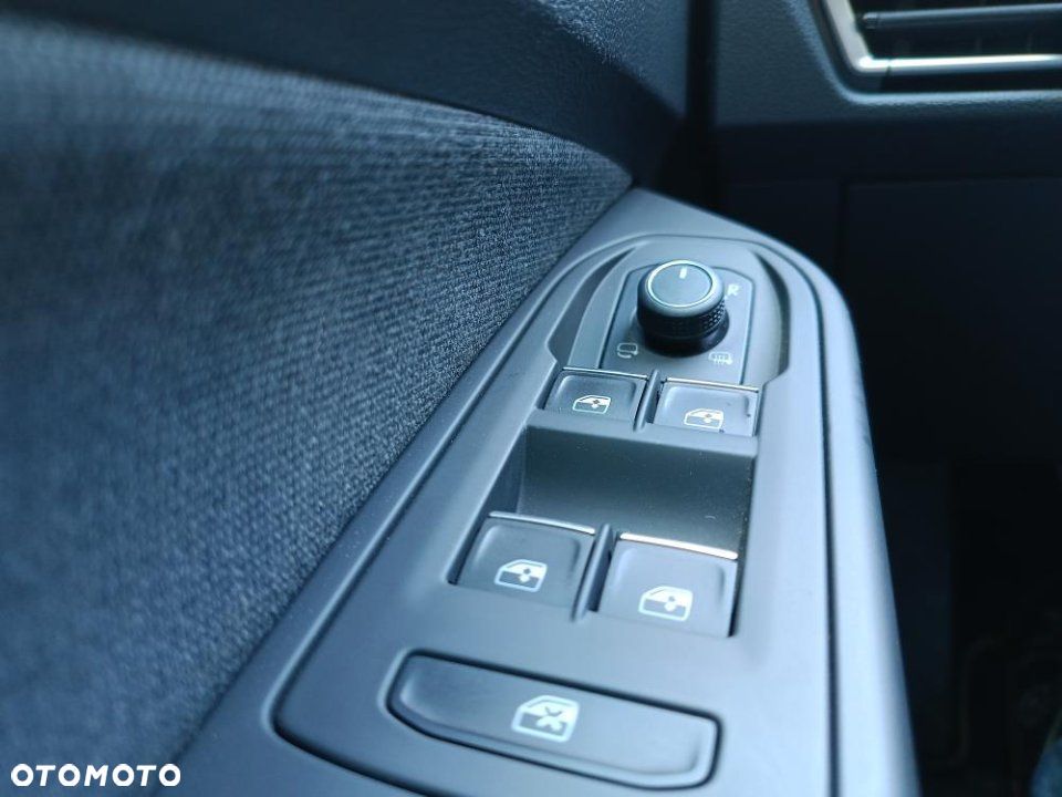 Volkswagen Golf - 11