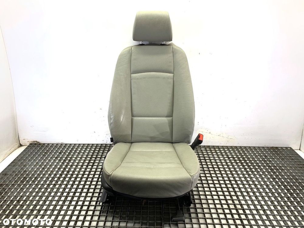 FOTEL PRAWY PRZÓD  BMW 3 coupe (E92) 2005 - 2013 320 i 125 kW [170 KM] benzyna 2007 - 2013 - 1