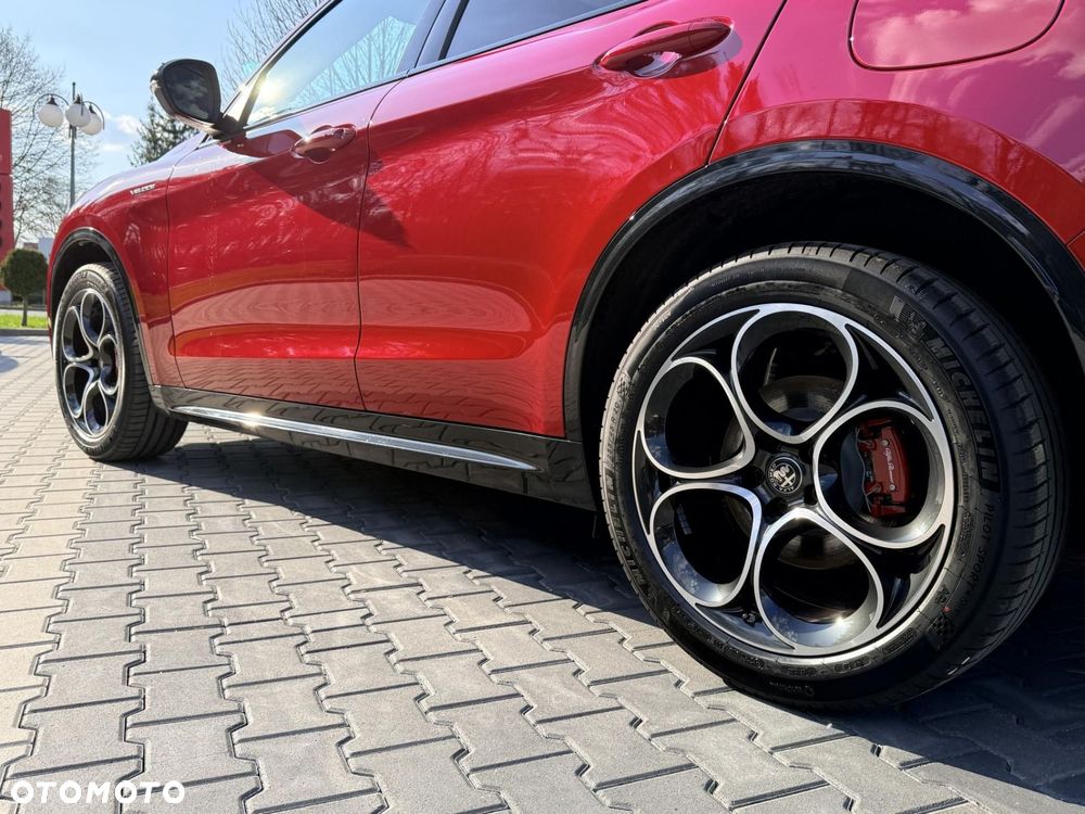 Alfa Romeo Stelvio - 14