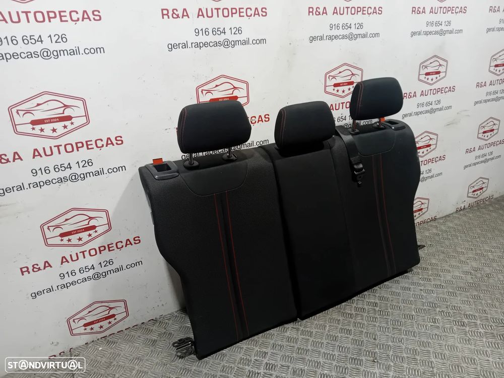 Conjunto de Bancos BMW Série 1 F20 LCI Sport em Tecido Costuras Vermelhas Original - 9