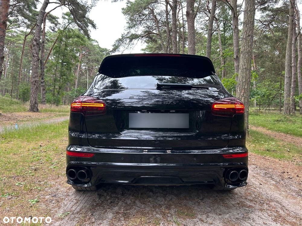 Porsche Cayenne GTS - 2
