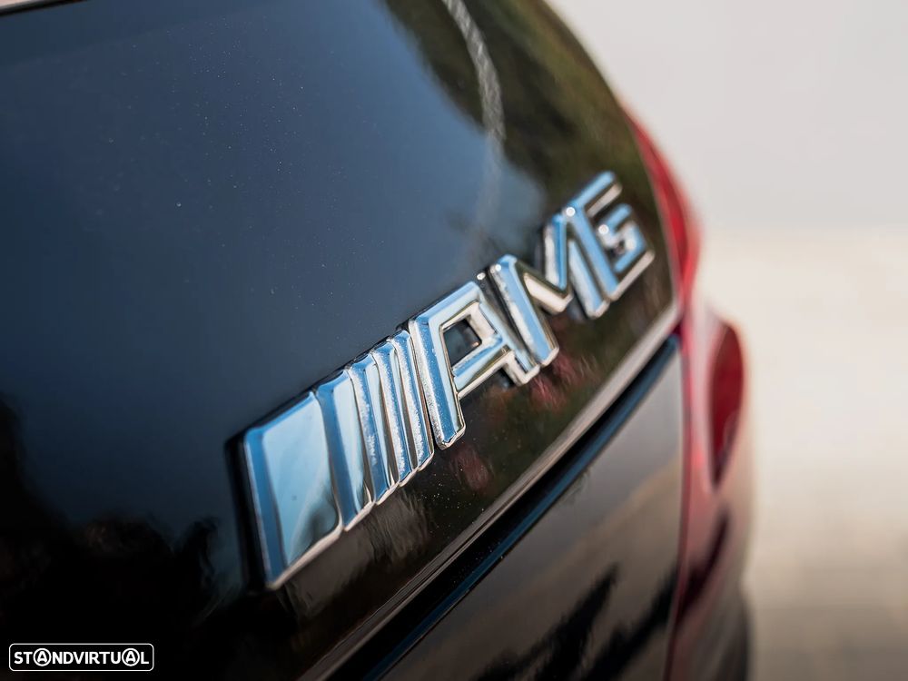 Mercedes-Benz SL 63 AMG Standard - 43