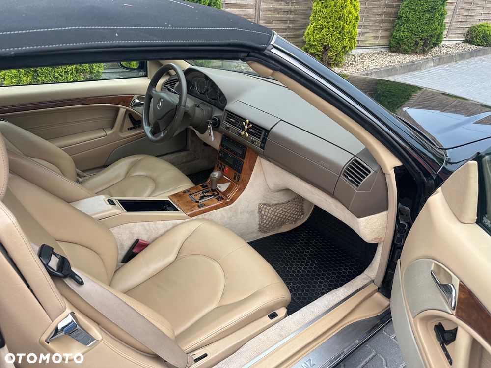 Mercedes-Benz SL - 12