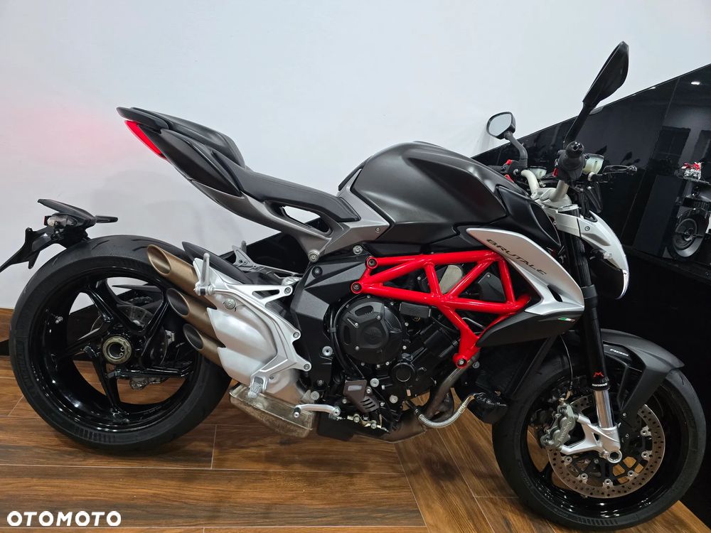 MV AGUSTA Brutale - 3
