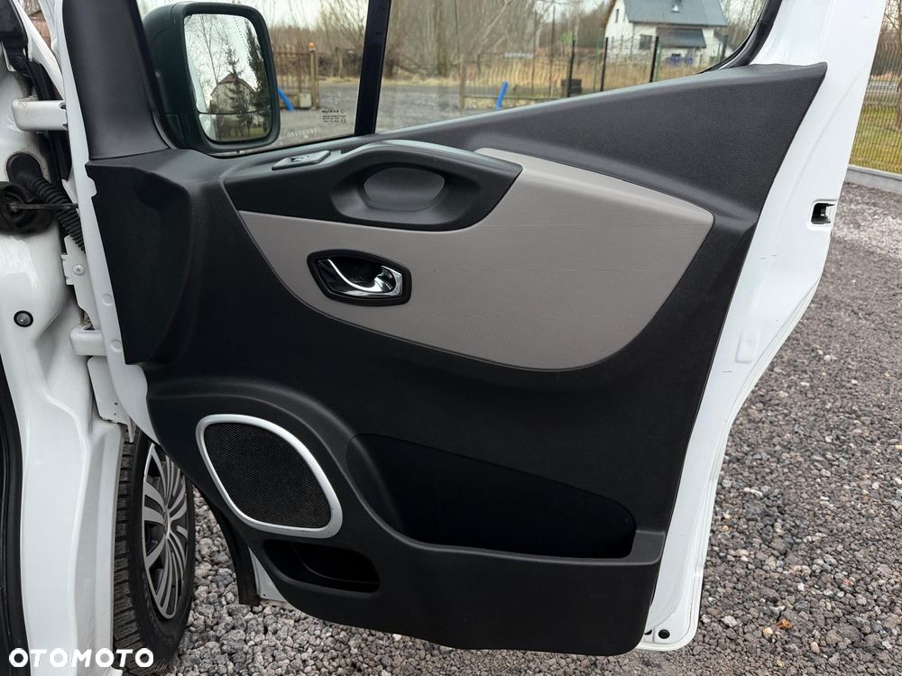 Renault Trafic - 17