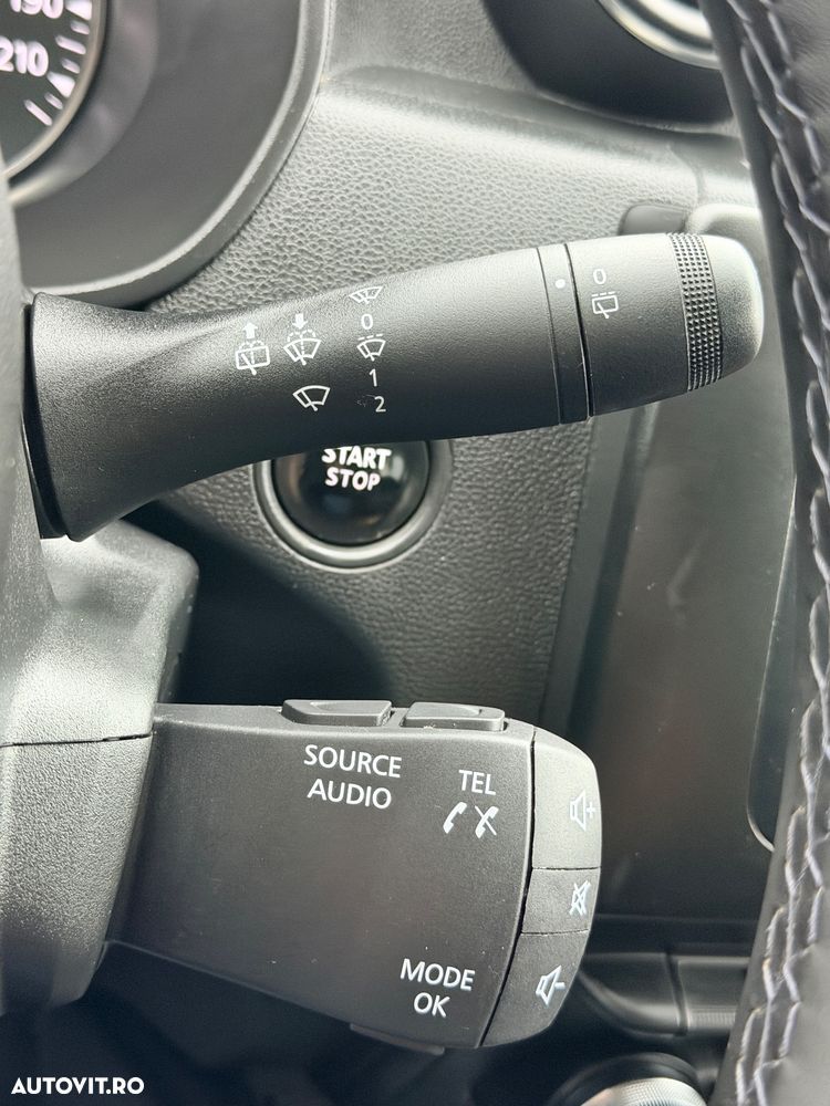 Dacia Duster TCe 100 Essential - 31