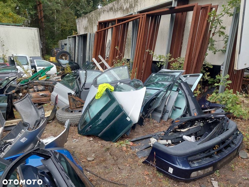 DRZWI KOMPLETNE PRAWY TYŁ VOLKSWAGEN BORA I LC6M SEDAN - 6