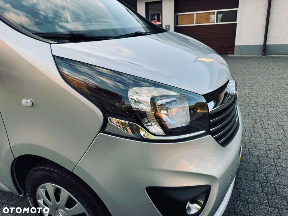 Opel Vivaro - 32