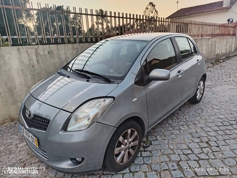 Toyota Yaris 1.0 VVT-i AC Manual - 1