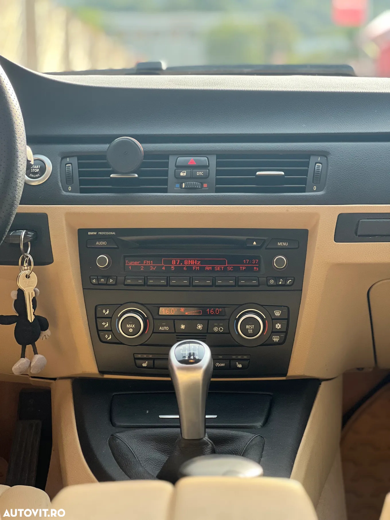 BMW Seria 3 318i Touring - 21