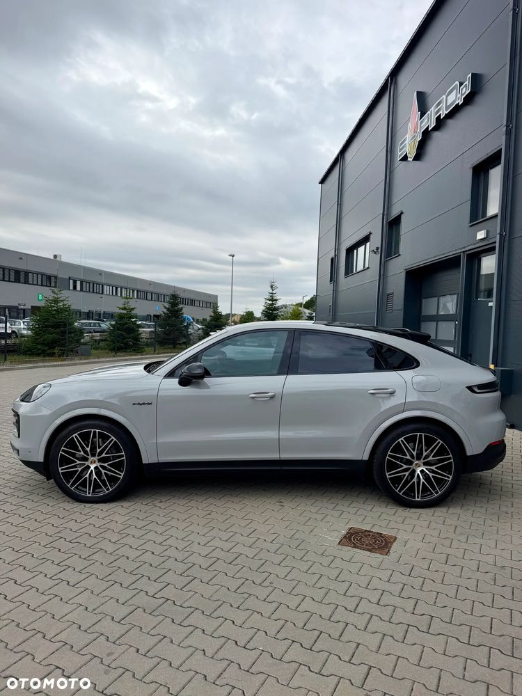 Porsche Cayenne E-Hybrid PHEV - 2