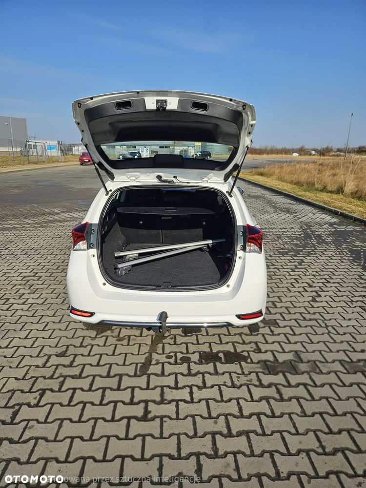 Toyota Auris - 16