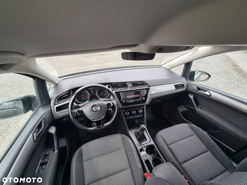 Volkswagen Touran 1.6 TDI BMT Comfortline - 11