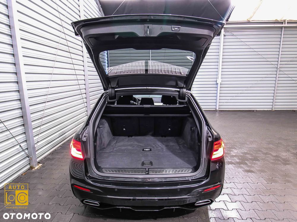 BMW Seria 5 520d M Sport - 13