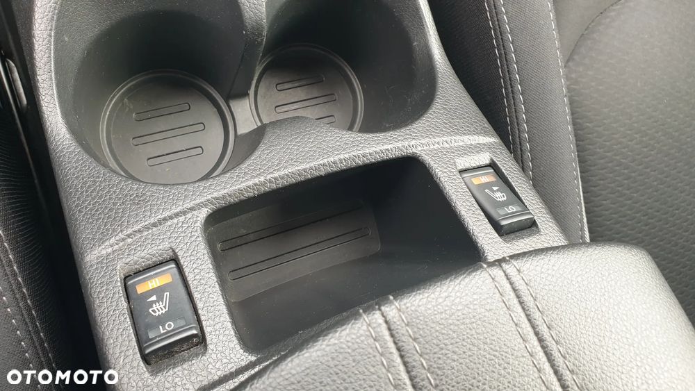 Nissan Qashqai 1.3 DIG-T N-Connecta EU6d - 28