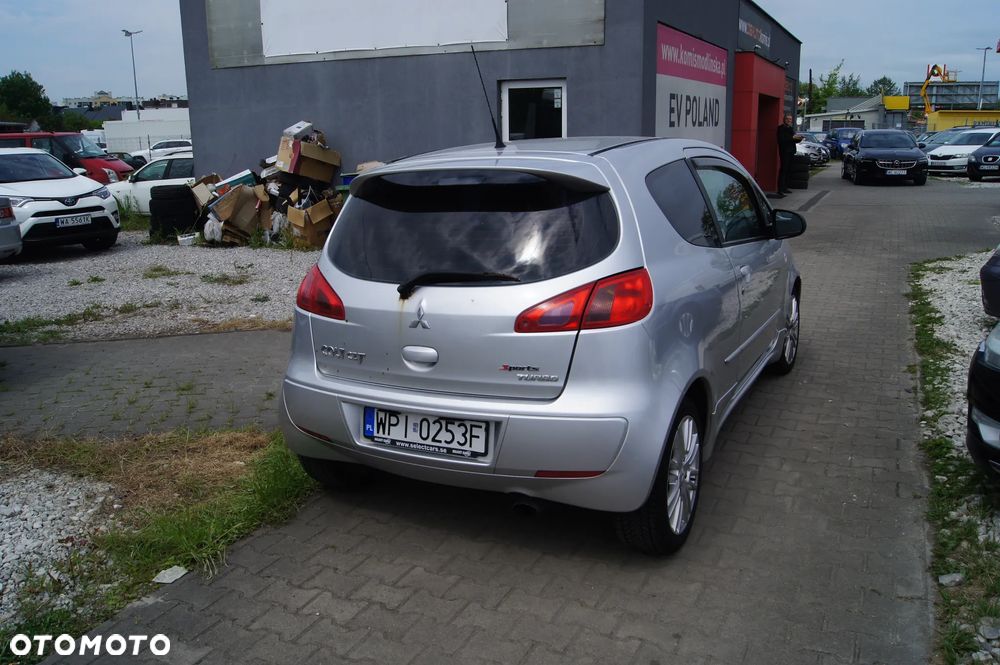 Mitsubishi Colt - 5