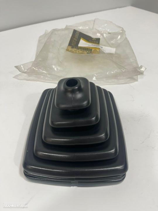 Fole Mudanças Renault Super 5 Express Novo Original 7700676238 - 2