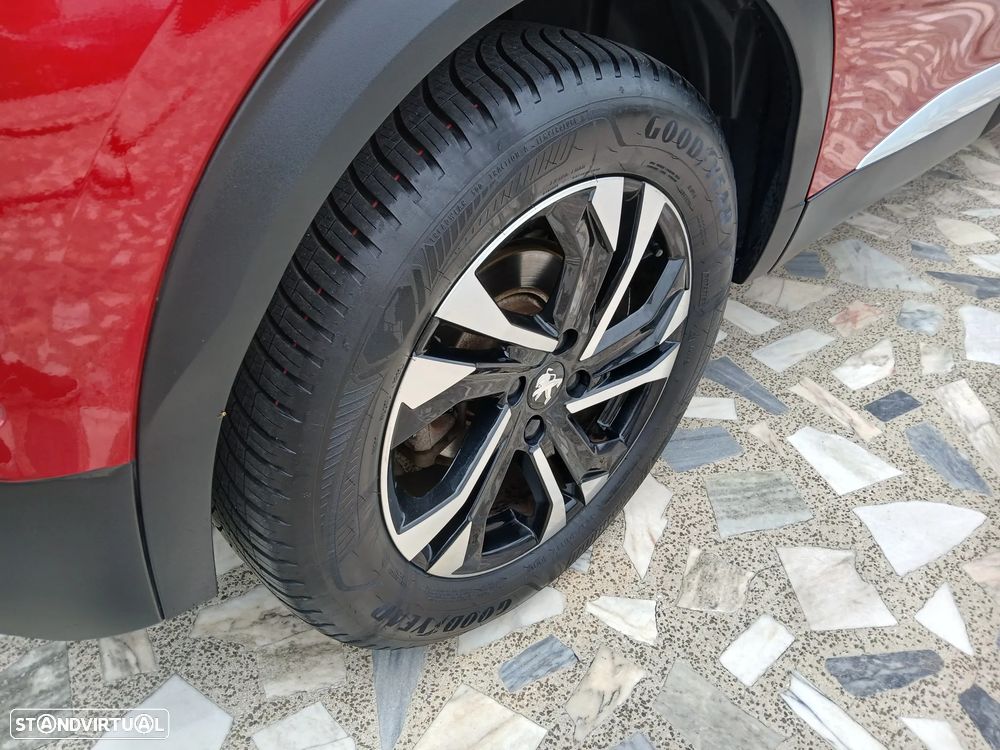 Peugeot e-2008 GT - 11