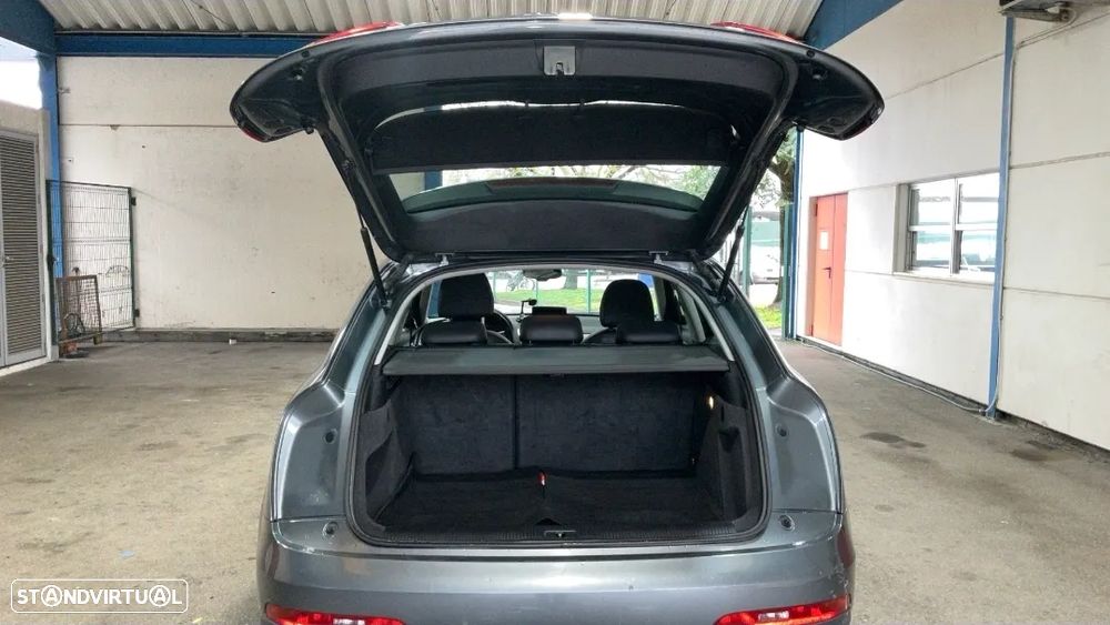 Audi Q3 2.0 TDI quattro Attraction S-tronic - 5