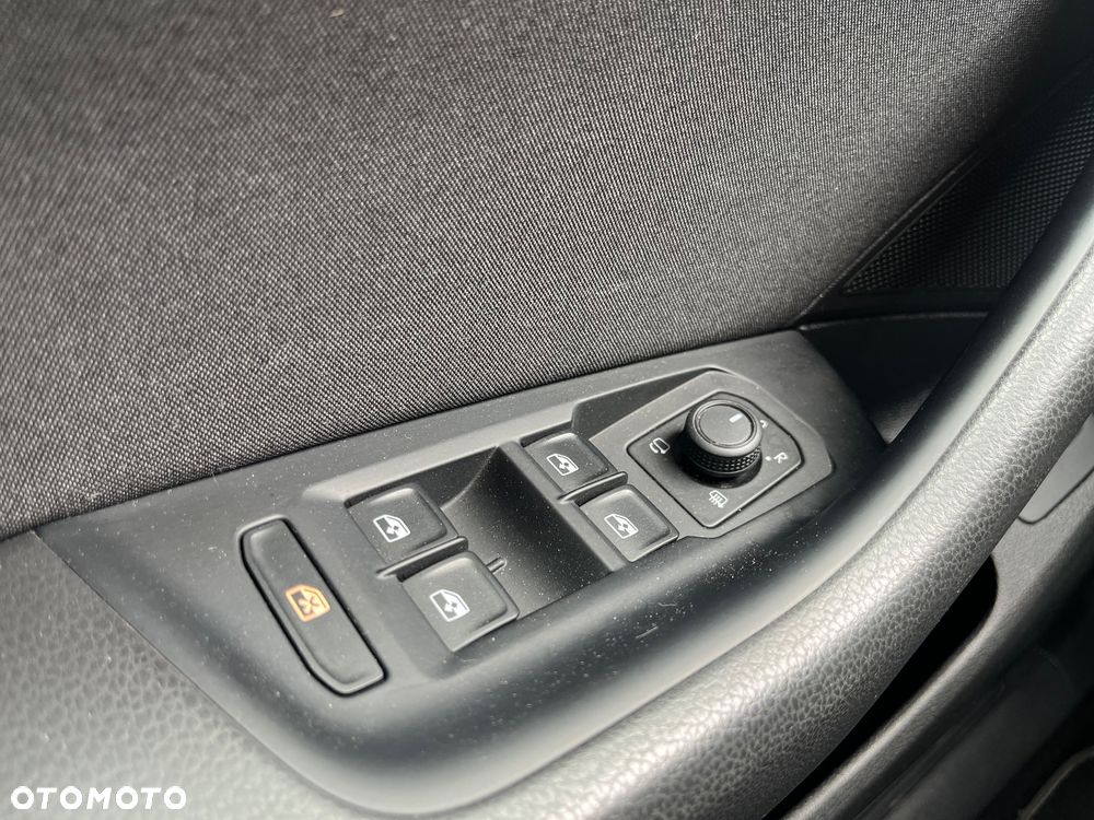 Volkswagen Passat Variant 1.5 TSI EVO Business DSG - 11