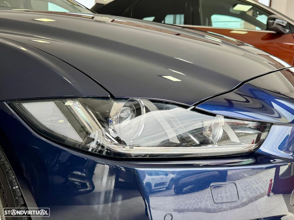 Jaguar XE E-Performance Aut. Prestige - 18