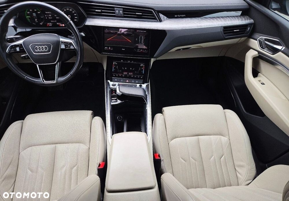 Audi Q8 e-tron 55 114kWh Quattro S Line - 9