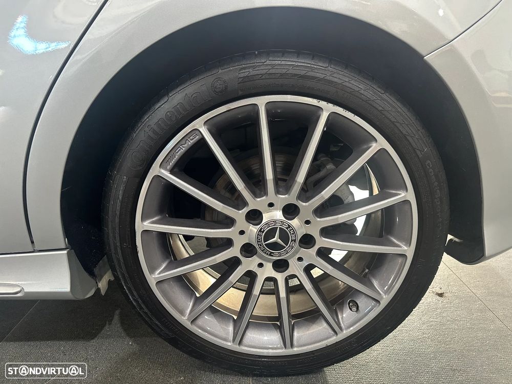 Mercedes-Benz A 180 d AMG Line - 11