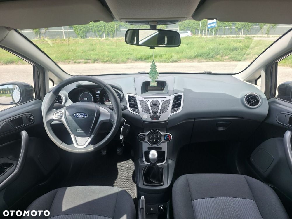 Ford Fiesta - 9