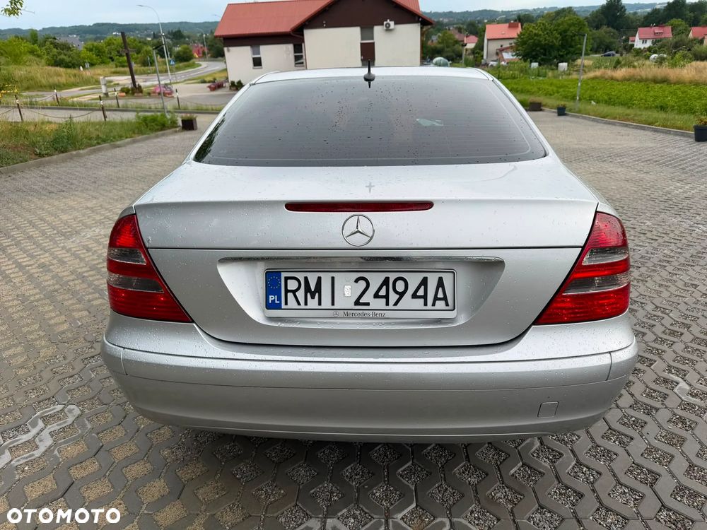 Mercedes-Benz Klasa E 270 CDI Avantgarde - 23