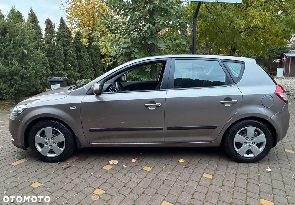 Kia Ceed - 2