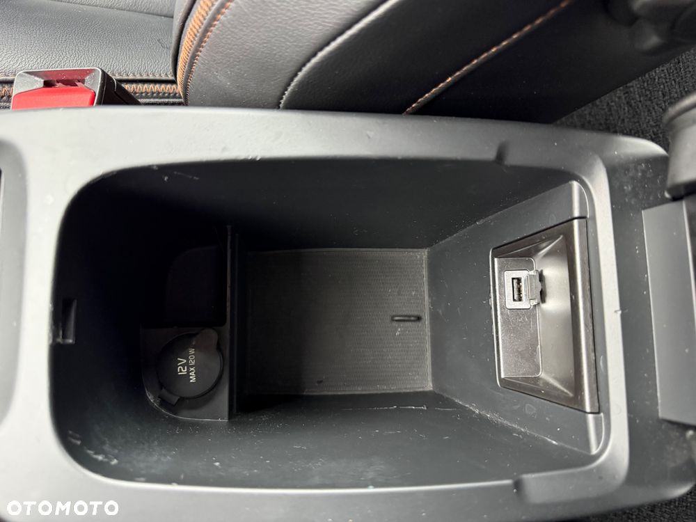 Volvo V40 Cross Country 2014
