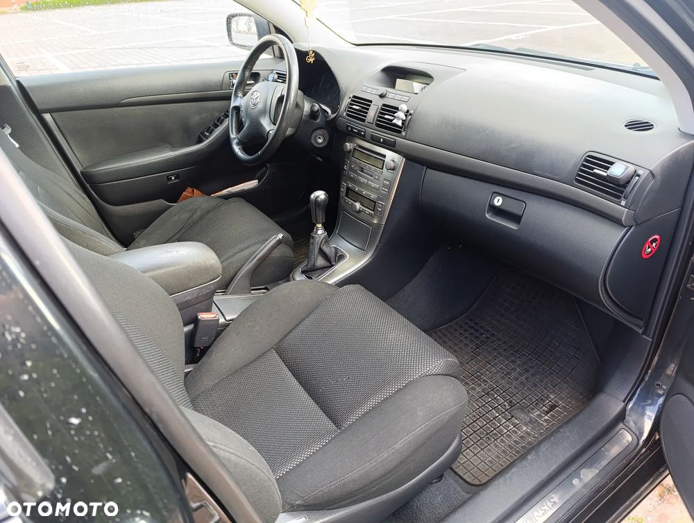 Toyota Avensis 2.0 VVT-i Combi Sol - 7