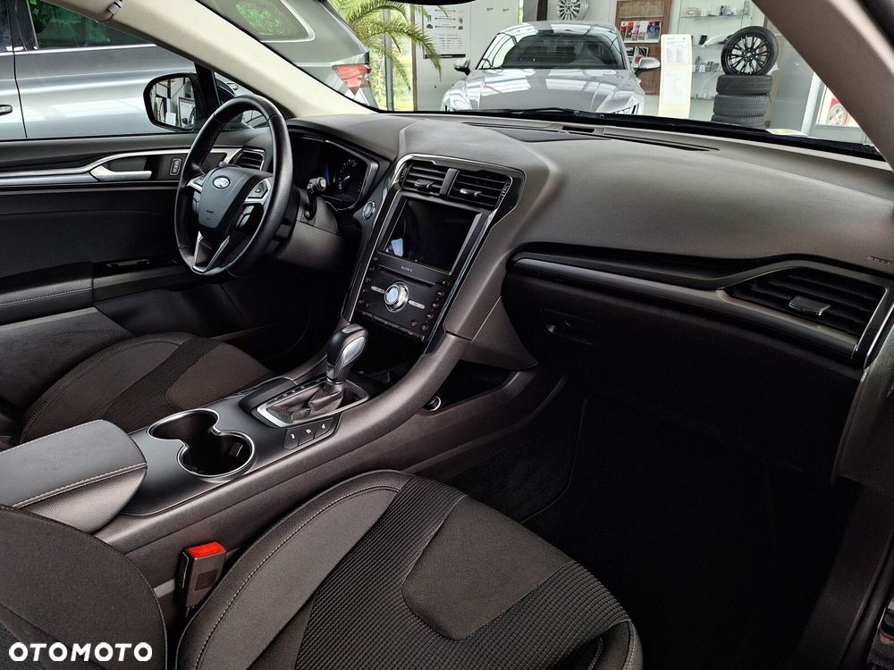 Ford Mondeo SW 2.0 Hybrid Titanium - 21