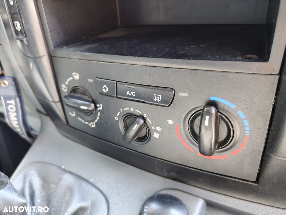 Peugeot Expert - 8