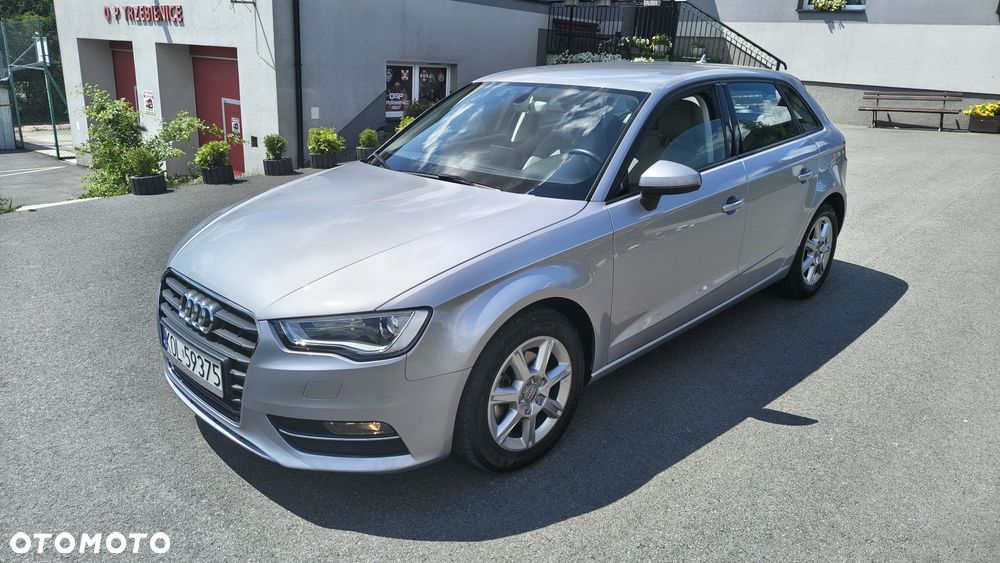 Audi A3 Sportback 2.0 TDI clean diesel Edycja specjalna - 9