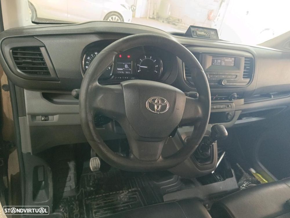 Toyota Proace 3L (MD) (FAZ FRIO) 1.6 D-4D L1 - 6