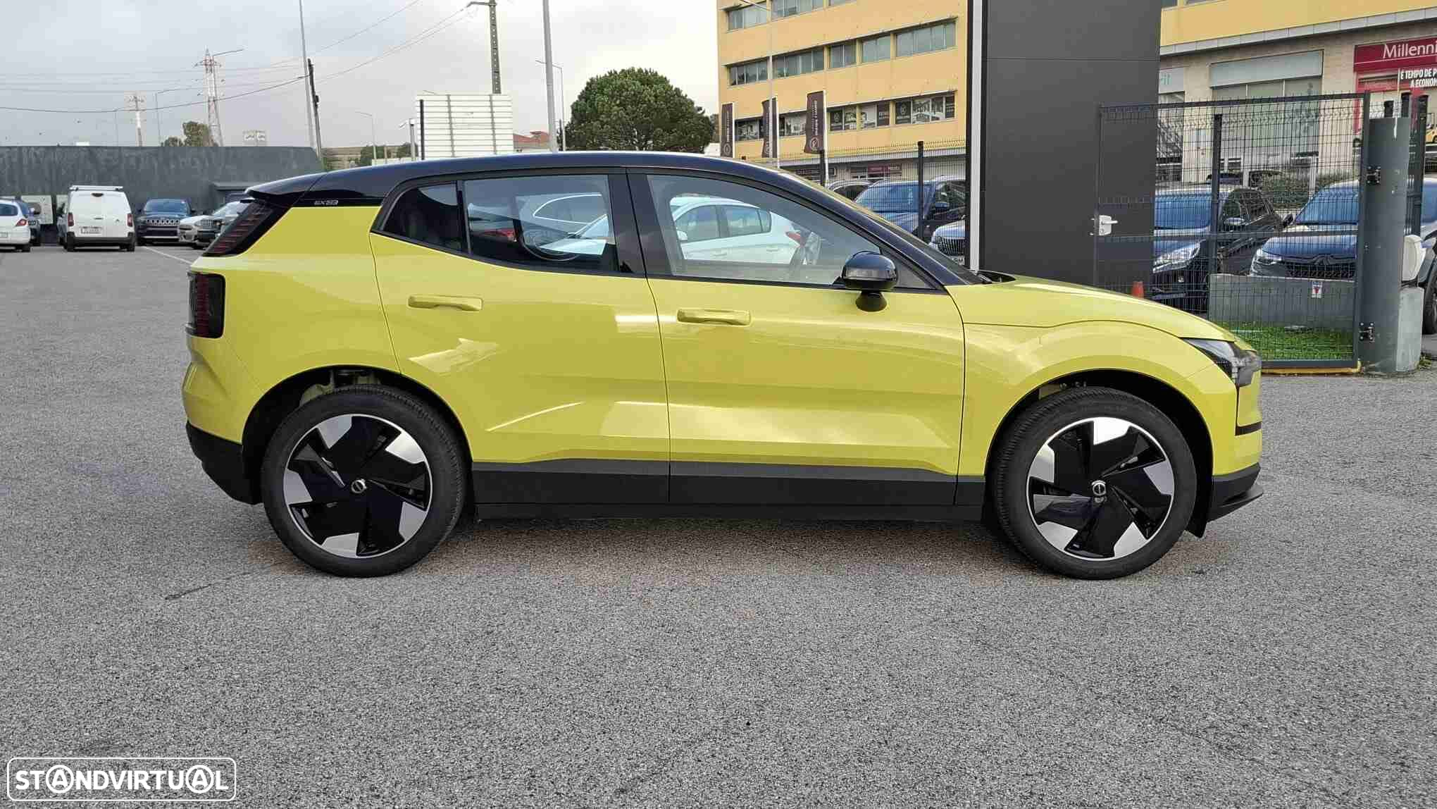 Volvo EX30 69 kWh Single Motor Extended Range Plus - 6