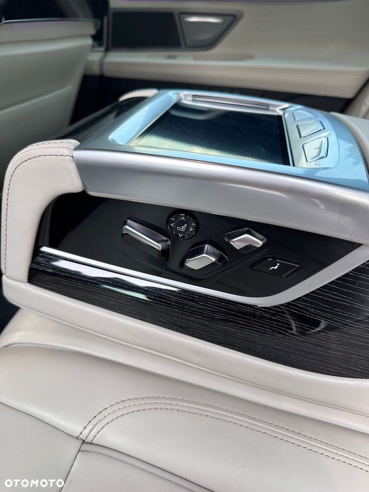 BMW Seria 7 740d xDrive - 6