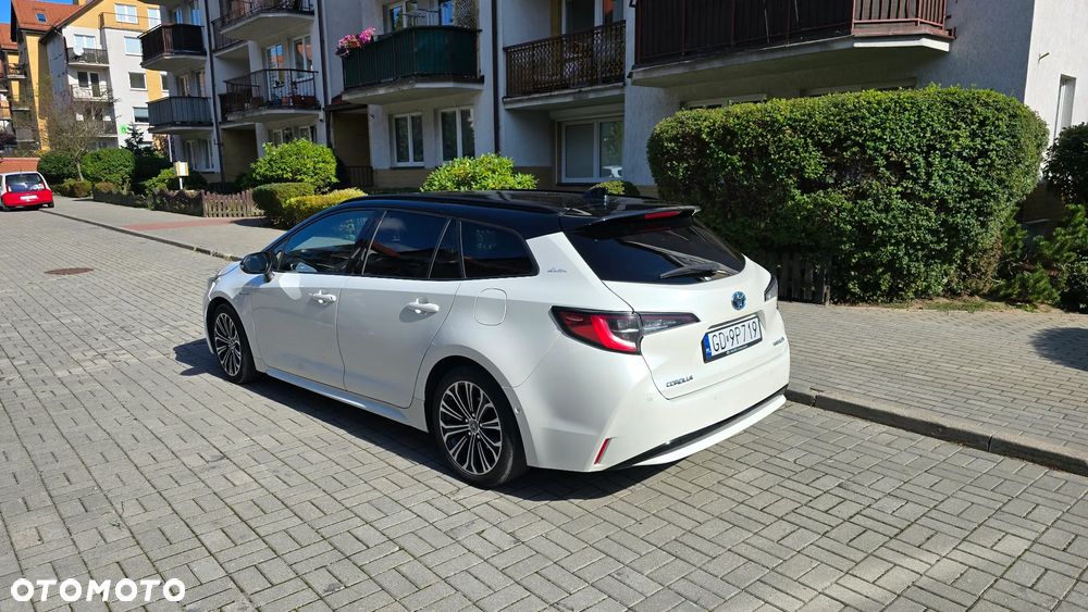 Toyota Corolla 1.8 Hybrid Selection - 3
