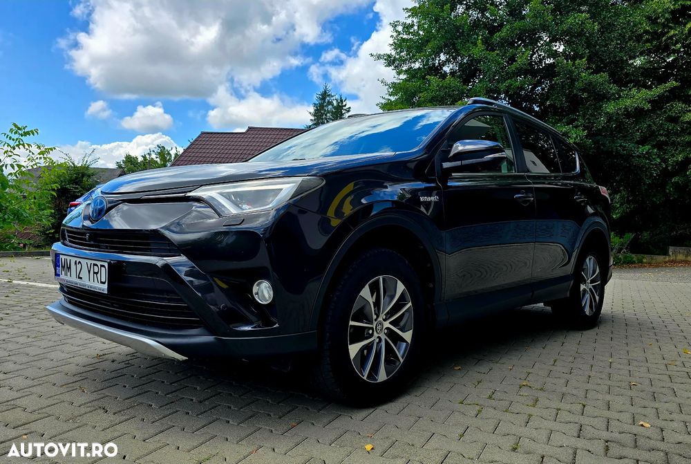 Toyota RAV4 - 11