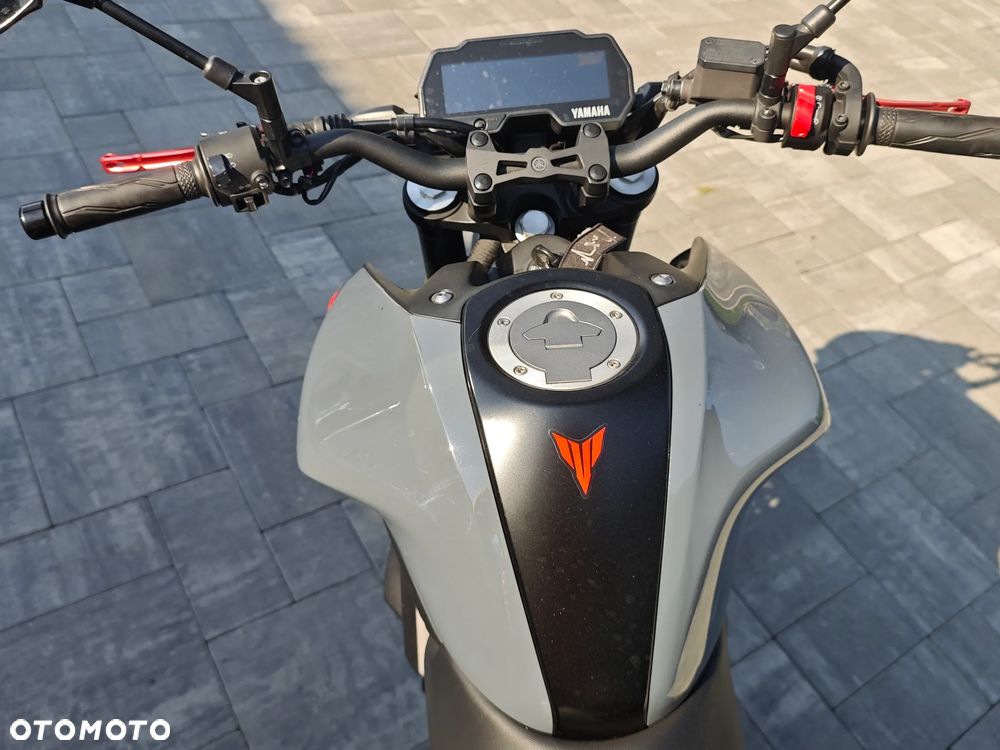 Yamaha MT - 30