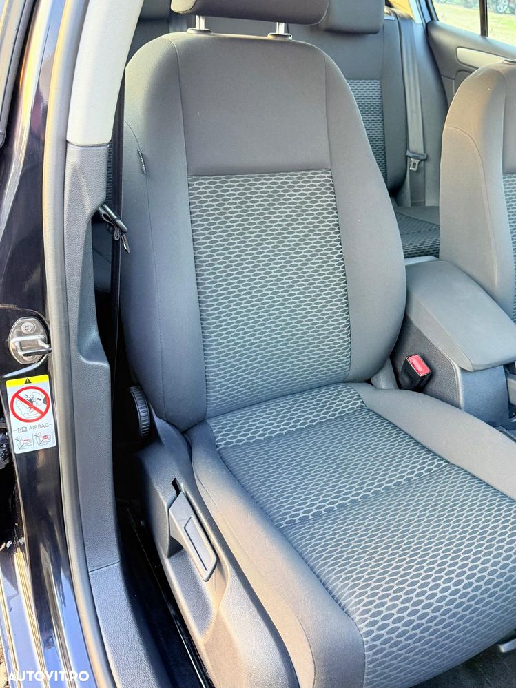 VOLKSWAGEN Golf 2011 — imagine 18